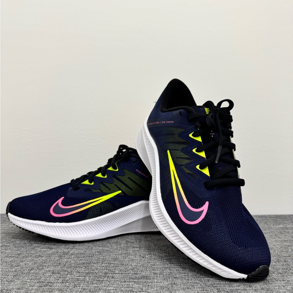 Nike Women's Quest 3 - Navy Athletic Shoes with Pink & Yelps Swoosh - NEW NO BOX